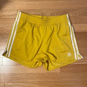 Adidas high rise shorts size medium
